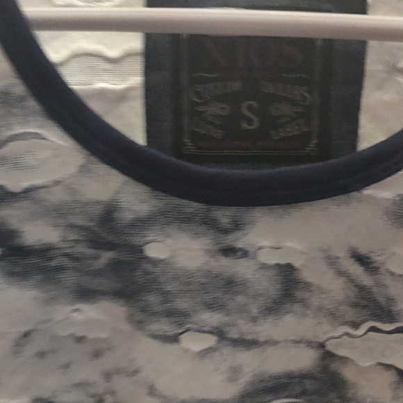 Tank top - Picture 3 of 4